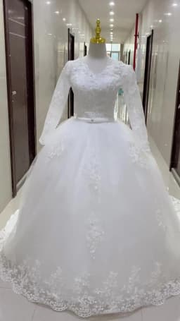 Best Selling 2024 Long Sleeve V Neck Lace Wedding Dress 2026 Vintage Bride Bridal Ball Gown Modest Wedding Dresses Customized