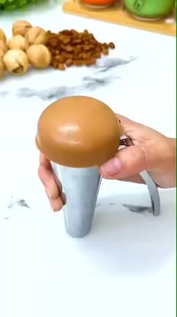 Zinc Alloy Walnut Nut Shelling Tool Nutcracker Multifunctional Nut Shelling Tool Clip Funnel Design Nut Shelling Tool