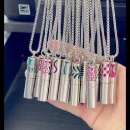 Cylindrical Aromatherapy Essential Oil Diffuser Necklace Storage Bottle Stainless Steel Pendant Fashion Perfume Lockets Jewelry