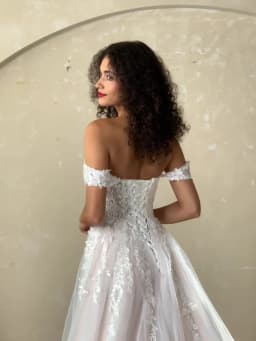 BEPEITHY Customized Strapless A Line Lace Wedding Dresses 2025 Spring Sleeveless Boho Champagne Ivory Bride Beach Bridal Gown