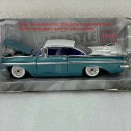Static Die Casting 1:24 Scale Simulation Chevy Impala Alloy Coupe Collection Memorial Car Model