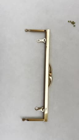 Kiss Lock Clasp Purse Frame with Chain Rings for Wallet Making Handbag Marriage Bag Closure Parts and Accessories with Screws