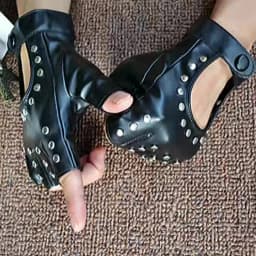 Women Punk Fingerless Dance Gloves with Studs Black PU Leather Rivets Cosplay Performance Dance Gloves Sexy Cool Riding Gloves