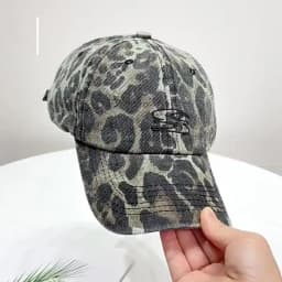 Retro old cross-stitch camouflage baseball cap for men and women matching face small new casual soft top Sun baseball cap