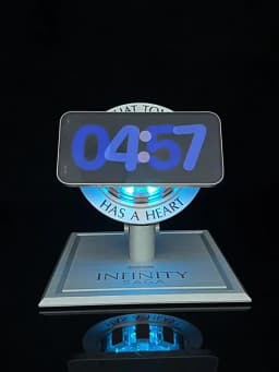 Iron Man Arc Reactor Wireless Charger Tony Stark Heart Reactor Lamp 15W Fast Wireless Charging Stand LED Light Collectible Gift