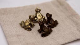 Brass Small Frog Miniatures Figurines Vintage Handmade Copper Animal Toad Desktop Ornaments Home Decoration Crafts Tea Pet Decor