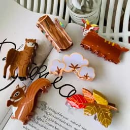 Brand New maple leaf acrylic farm hairpin squirrel hairpin grab clip alpaca hairpin back head tree animal shark clip 2025