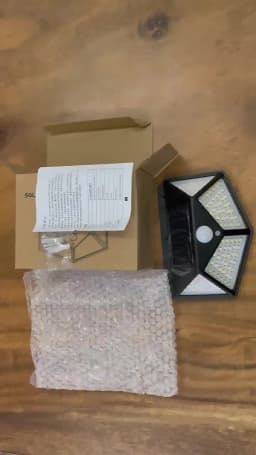 1/2/4Pcs 100 LED Solar Wall Lights Outdoor Solar Lamp Motion Sensor Solar Powered Sunlight Street Light for Garden Night Light