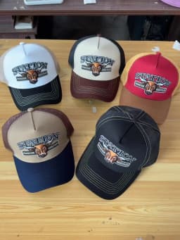 Unisex Summer Breathable Mesh Trucker Hat Bulls Head Pattern Baseball Cap Adjustable Snapback Hats For Men And Women