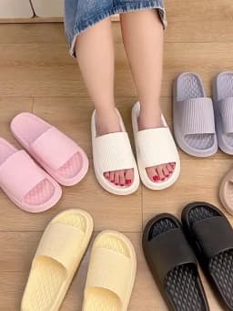 Thick Bottom Cloud Slippers Women Soft Sole Eva Indoor Slides Couple Bathroom Shoes Summer Non-Slip Platform Sandals Flip Flops