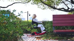 Four-wheeled Scooter for the Elderly, Removable 12AH Lithium Battery 250W Motor 15-30km Range Maximum 136 kg