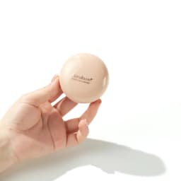 Long-lasting Waterproof Fine Shimmer Highlighter, Natural Glossy Effect, Brighten the Contour and Modify the Face