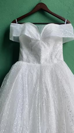 2026 Shining Sequins Luxury Wedding Dress With Sweep Train Elegant Boat Neck The Shoulder Ball Gown Vestido Noiva Customized