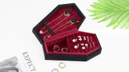 Velvets Jewelry Storage Box Coffin Shape Ring Necklace Earring Box Display Cases Desktop Decoration Jewelry Organizer