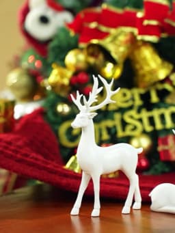 2 Pcs Reindeer Christmas Table Decoration for Home Indoor Xmas Holiday Small Statue Rustic Table Decor Christmas Reindeer Decor