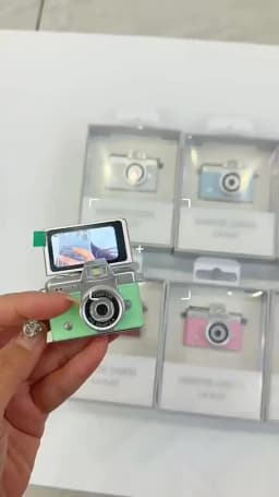 Palm-Sized Mini Digital Camera 180° Flip Selfie Screen with Flashlight Multiple Filters Keychain Portable Digital Camera LK027
