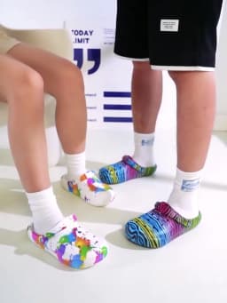Garden Clogs Slip On Lightweight Two-way Wear Garden Clogs, Comfortable Women's Tie-dye Pattern Clogs, Non-slip Beach Slides 666