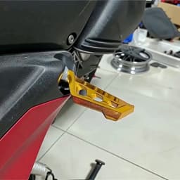 Footpeg Pedal For YAMAHA XMAX 125 250 300 400 XMAX300 XMAX250 XMAX125 Motorcycle Accessories Rear Passenger Foot Peg Footrests