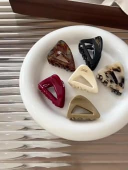Women's Small Triangular Acetic Acid Hair Clip - Delicate Hair Accessories