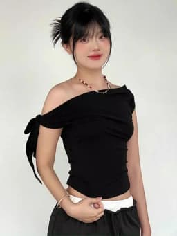 2025 Women'S Summer Ins Style New Shrink Pleated One-Shoulder Crop Top Backless Twist Tie Asymmetric T-Shirt Casual Top