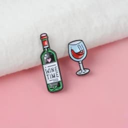 2021 Mini Cute Wine and Wine Glasses Couple Pins Red Wine Bottle Cup Brooches Enamel Pin Badge for Lovers Best Friend Pins