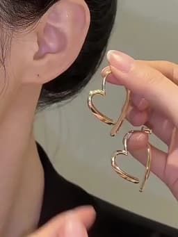 2023 New Fashion Trend Unique Design Elegant Exquisite Light Luxury Love Earrings For Women Jewelry Wedding Party Premium Gift