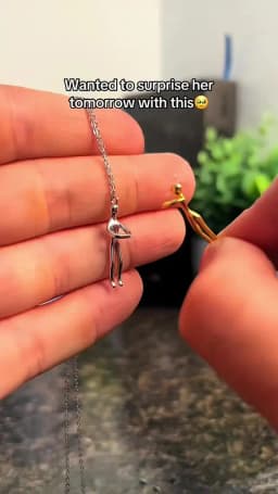 45cm Length Movable Lover Hug Copper Pendant Necklace Neck Hanging Jewelry Men Women Valentine's Day Gift Drop Shipping