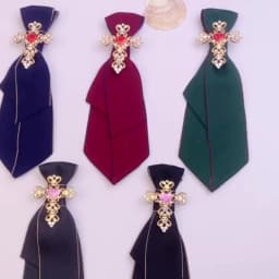 A Handcrafted, Noble and Elegant Women's Bow Tie in a Business and Campus Style, Suitable for Daily Fashion Wear, Business Gatherings, Event Performances, Program Hosting, Cosplay, Etc