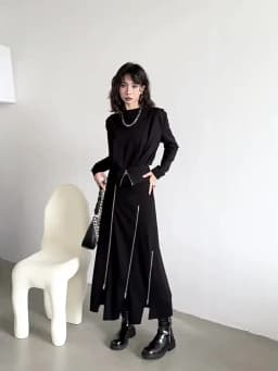 [EAM] High Elastic Waist Black Zipper Splited A-line Half-body Skirt Loose Women Fashion Tide New Spring Autumn 2026 1DH4445