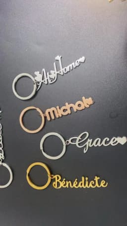 Custom Name Keychain Personalized Stainless Steel Pendant Keychains for Women Men Customized Nameplate Keyring Jewelry Gifts