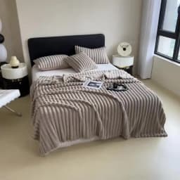 IHX Solid Color Imitation Rabbit Plush Milk Plush Thickened Thermal Leisure Home Blanket Office Nap Blanket, Custom Blanket Size