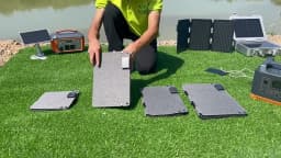 900W Solar Folding Panel Portable Camping Equipment Renogy USB PC Tablet Solar Charger Outdoor Power for Trip Hiking Generator