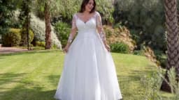 EVON BRIDAL Long Sleeve Wedding Dress Plus Size 2025 V-Neck Chiffon Bride Gown A-Line Lace Applique Vestidos Novias Boda Custom