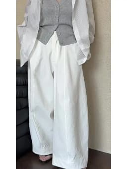 [EAM] High Waist White Pocket Brief Shaped Long Wide Leg Pants New Trousers Women Fashion Tide Spring Autumn 2026 1DJ0735