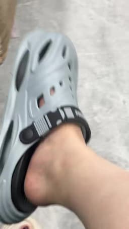 Arch support, anti slip, soft sole, wear-resistant cool slippers for wearing, thick sole breathable odor proof summer hole shoes