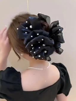 Elegant Temperament Pearl Big Bubble Hair Clip for Woman Shark Clip Fashion Girls Back Head Hair Clamp