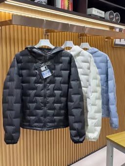 Winter Lightweight Hooded Warm Down Jacket Women White Duck Down Waterproof Outwears Female Solid Color Thicken Parker Jacket