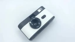Vintage Retro 35mm Reusable Film Camera Fixed Focus Lens Manual Film Winding and Rewinding Built-in Flash Non Disposable Camera