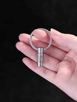 Titanium Alloy Quick Release Keychain 360° Rotatable unboxing Buckle Anti Stripping Dog walking Lightwei Safety With Lock design