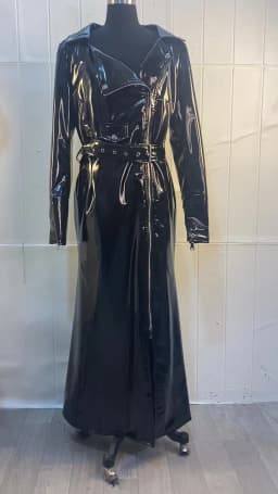 Nerazzurri Autumn Long Fitted Reflective Shiny Soft Stretchy Black Patent Faux Leather Biker Coat Women Zipper European Fashion