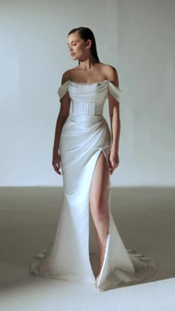 Customized Off Shoulder Boat Neckline Trumpet Wedding Dress Lace-up Back Floor Length High Slit Sweep Train Gown For Bride 2026