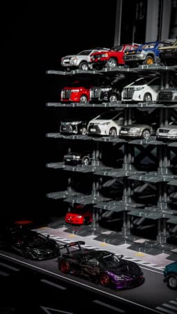 KicarMod 1/64 3D Parking Building Model Car 24-seat Assembled Multi-Storey Car Park Multi-Layer Structure with Display Car