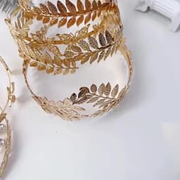 Elegant Solid Color Leaves Hairband! Non-Slip Design, New Gold Leaf Decoration, Retro Baroque Style.