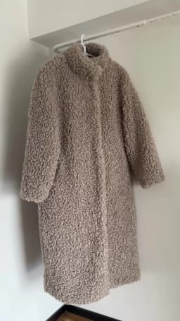 Gray Wool Faux Fur Shearling Long Coat for Women Winter 2025 Winter Fashion Trendy Teddy Maxi Coat Monki Curly Clean Fit Outwear