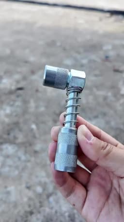 90 Degree Grease Coupler Gun Adapter Fittings Tool Grease Gun Tips 3 Jaw Angle Swivel Snap Right Fitting Tool for Truck Auto