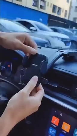 New Model Car Phone Holder Universal Suction Cup Stable In-car Interior Navigation Mounting Stand