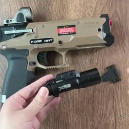 Surefir X300U Scout Light Gun Light Lanterna Rifle Strobe Flashlight Fit 20mm Rail Airsoft Hanging FlashlightHunting