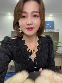 Women's Genuine Fox Fur Jacket Natural Fluffy Coat Lapel Luxury Short Real Fur Outerwear 2025 Fashion-forward Clothing