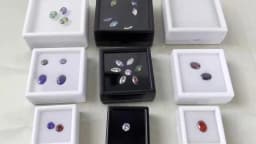 Lot of 70 Transparent Gem Display Box Top Glass Pendant Bead Charms Storage Jar Collection for Gemstone Diamond Holder Container