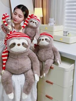 4 Sizes Adorable Christmas Sloth Wearing Santa Hat Plush Toys Soft Cartoon Huggable Sloth Doll Kawaii Decor For Home/Party